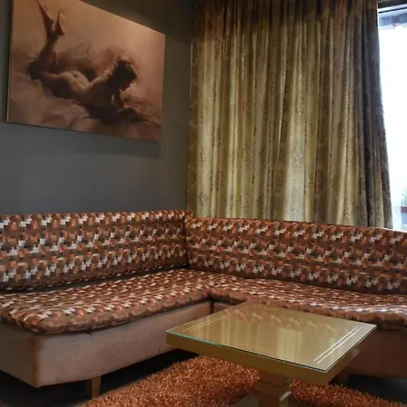 Szálloda Tirana Room Rentals *