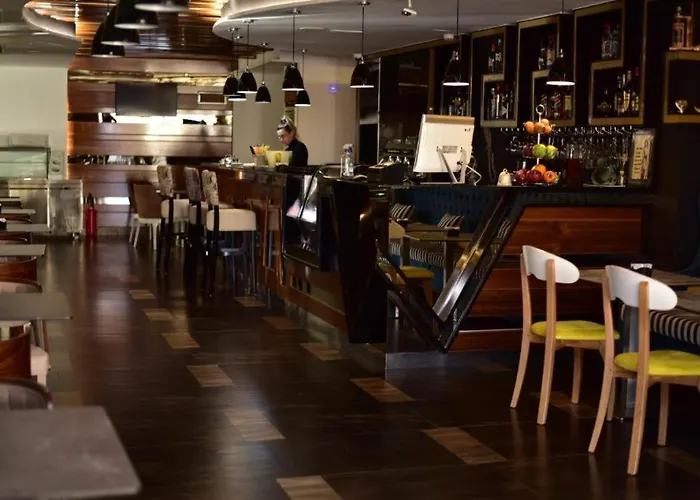 Tirana Room Rentals Hotel *