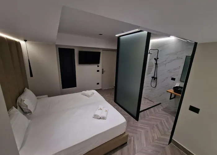 Tirana Room Rentals *