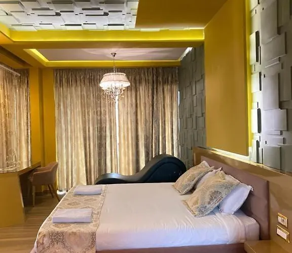 Tirana Room Rentals * تيرانا